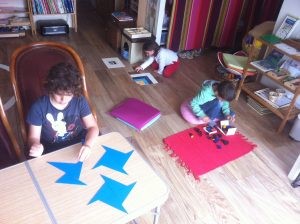 Atelier Montessori à la maison